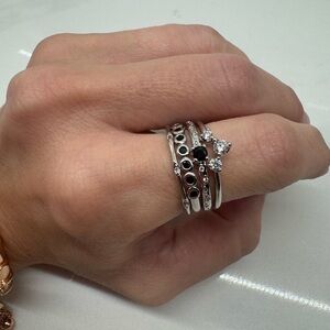 Chic Silver and Black Gemstone Ring Set